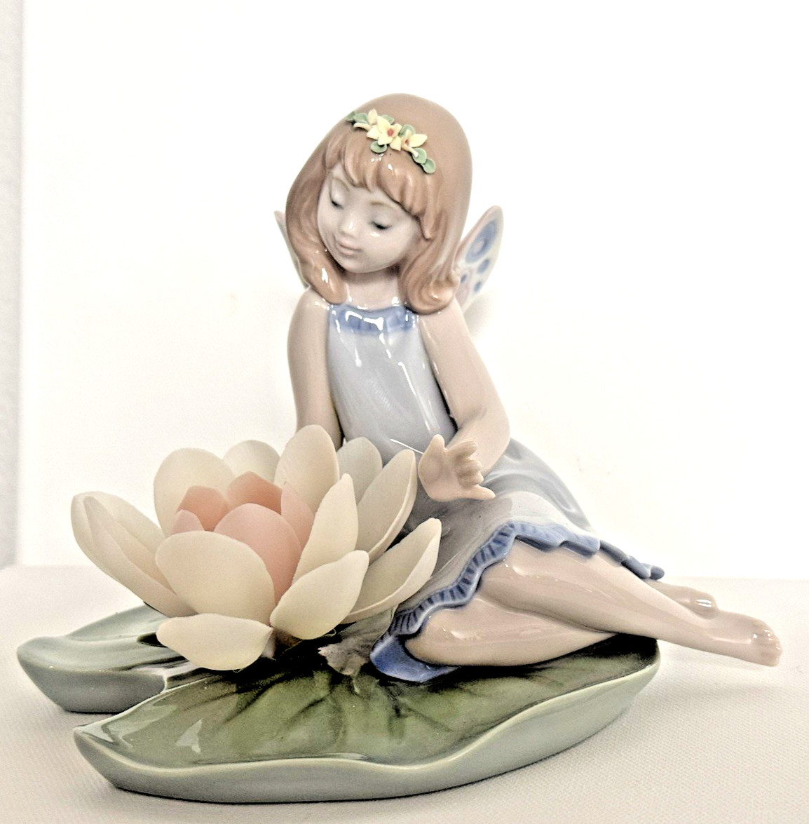 Lladro 6645 Lily Pad Love Fairy Minor Petal Loss El Pais de la Fantasia Orig BOX Lladro 6645 Lily Pad Love Fairy Minor Petal Loss El Pais de la Fantasia Orig BOX