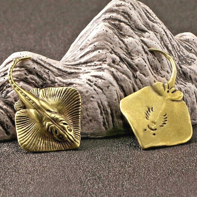 Brass Ray Figurine Small Fish Statue Animal Figurines Toys Desktop Decoration Brass Ray Figurine Small Fish Statue Animal Figurines Toys Desktop Decoration
