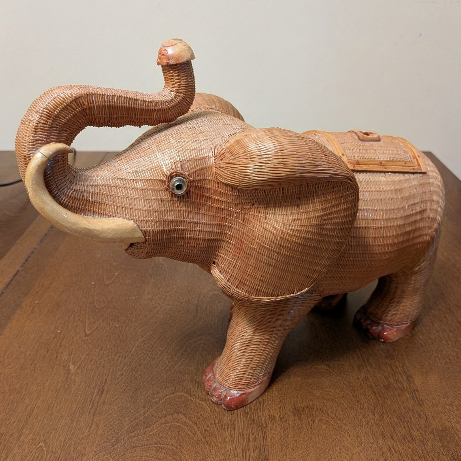 Vintage Shanghai Handicrafts Chinese Wicker Elephant Box Vintage Shanghai Handicrafts Chinese Wicker Elephant Box