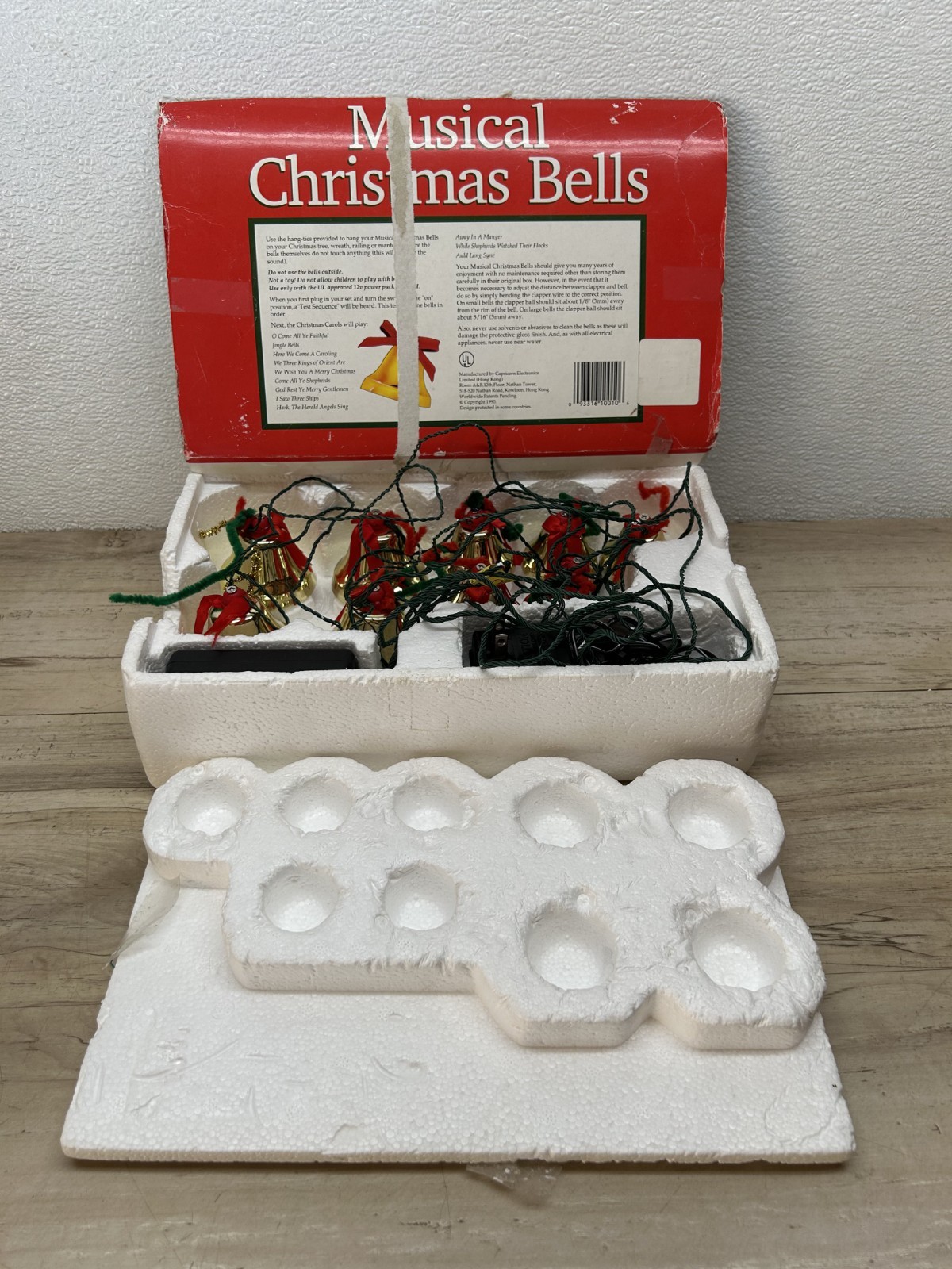 Vintage 1990 Ye Merrie Minstrel Caroling Musical Christmas Bells 25 Songs