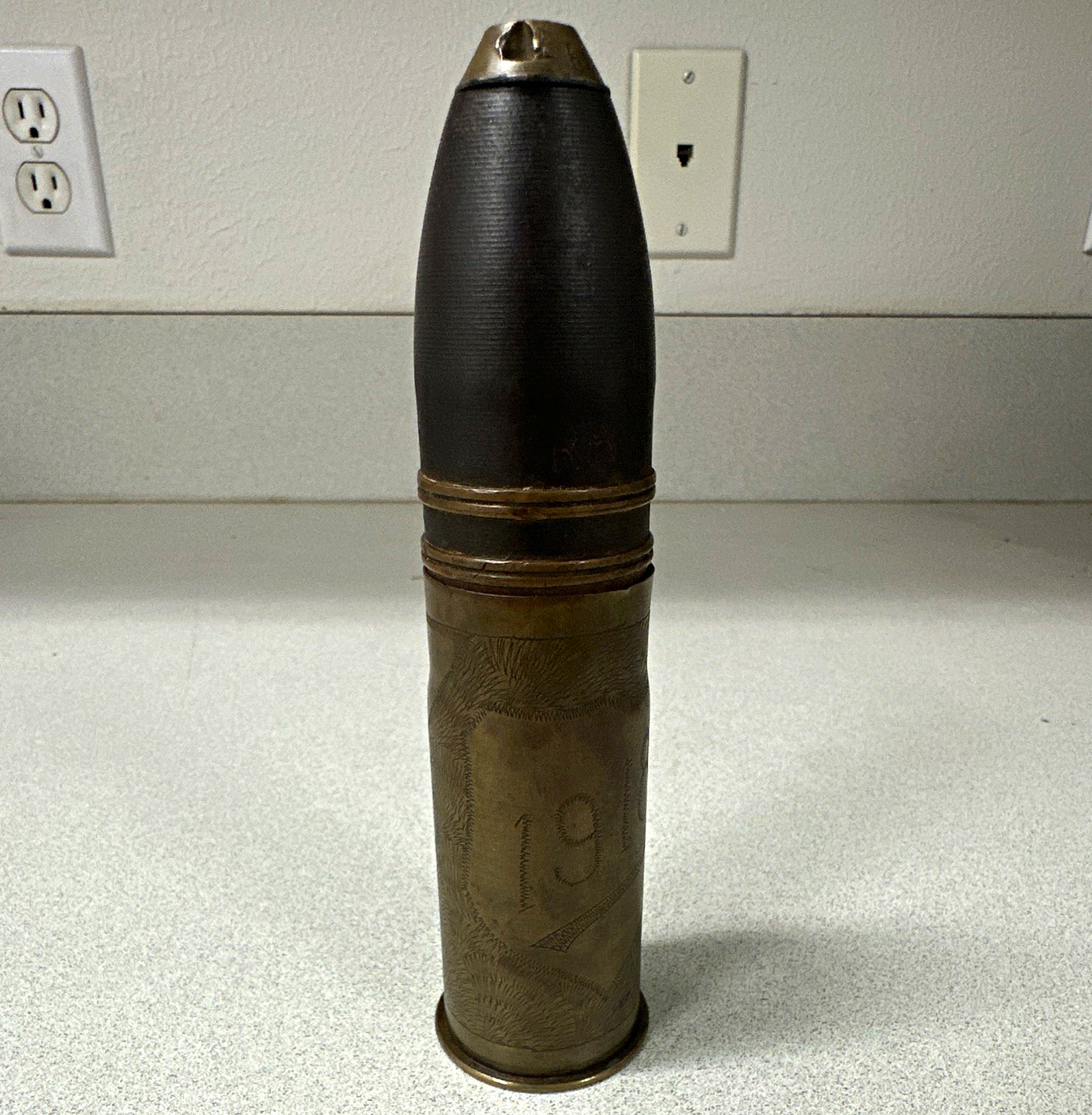 Vintage WW1 WW2 Brass Artillery Shell Case Trench Art Militaria 1918 Verdun Vintage WW1 WW2 Brass Artillery Shell Case Trench Art Militaria 1918 Verdun