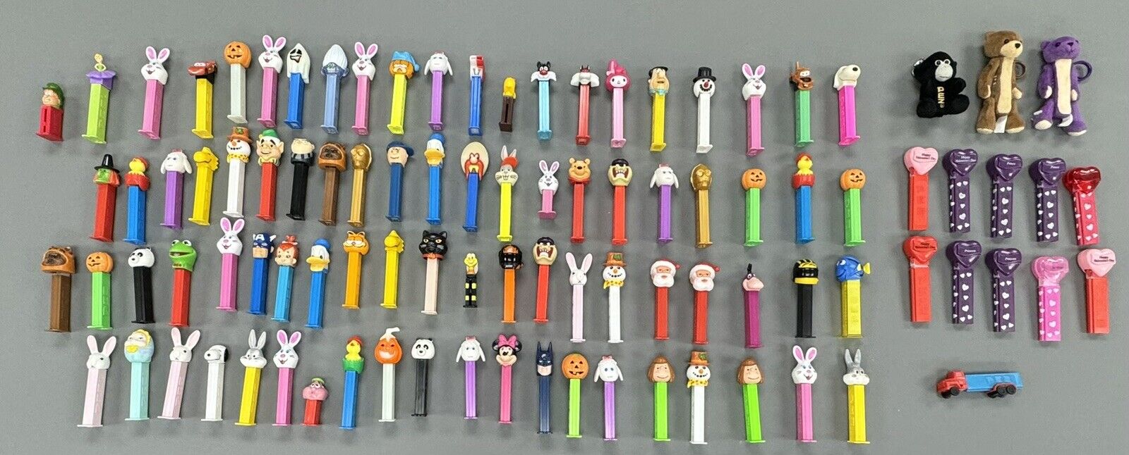 97 Pez Dispensers Work In Nice Condition 