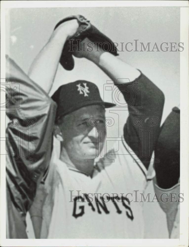Press Photo New York Giants\' Baseball Team Relief Pitcher John \