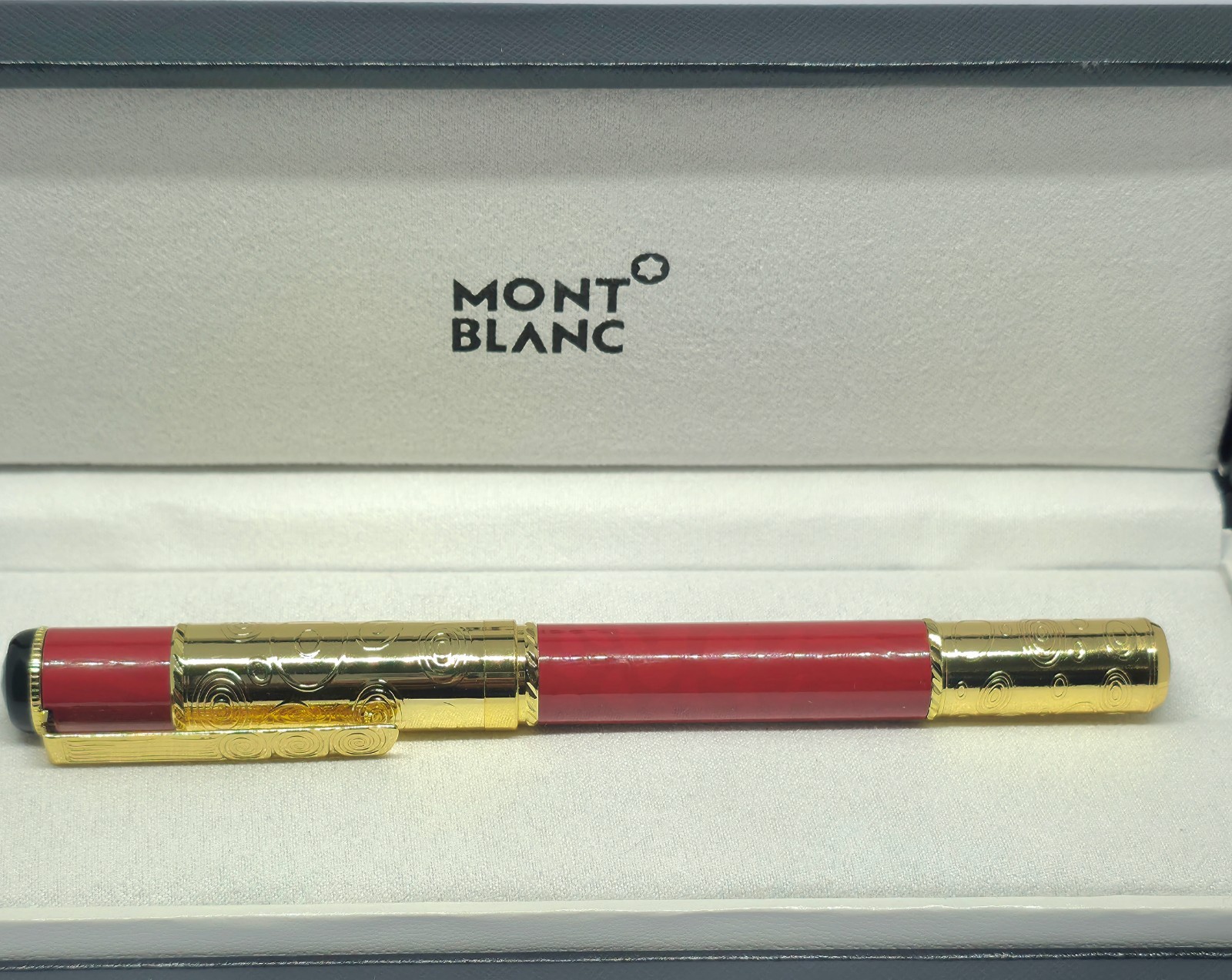 Vintage Montblanc Le Petit Prince & Fox Engraved Rollerball Pen Free World Ship Vintage Montblanc Le Petit Prince & Fox Engraved Rollerball Pen Free World Ship