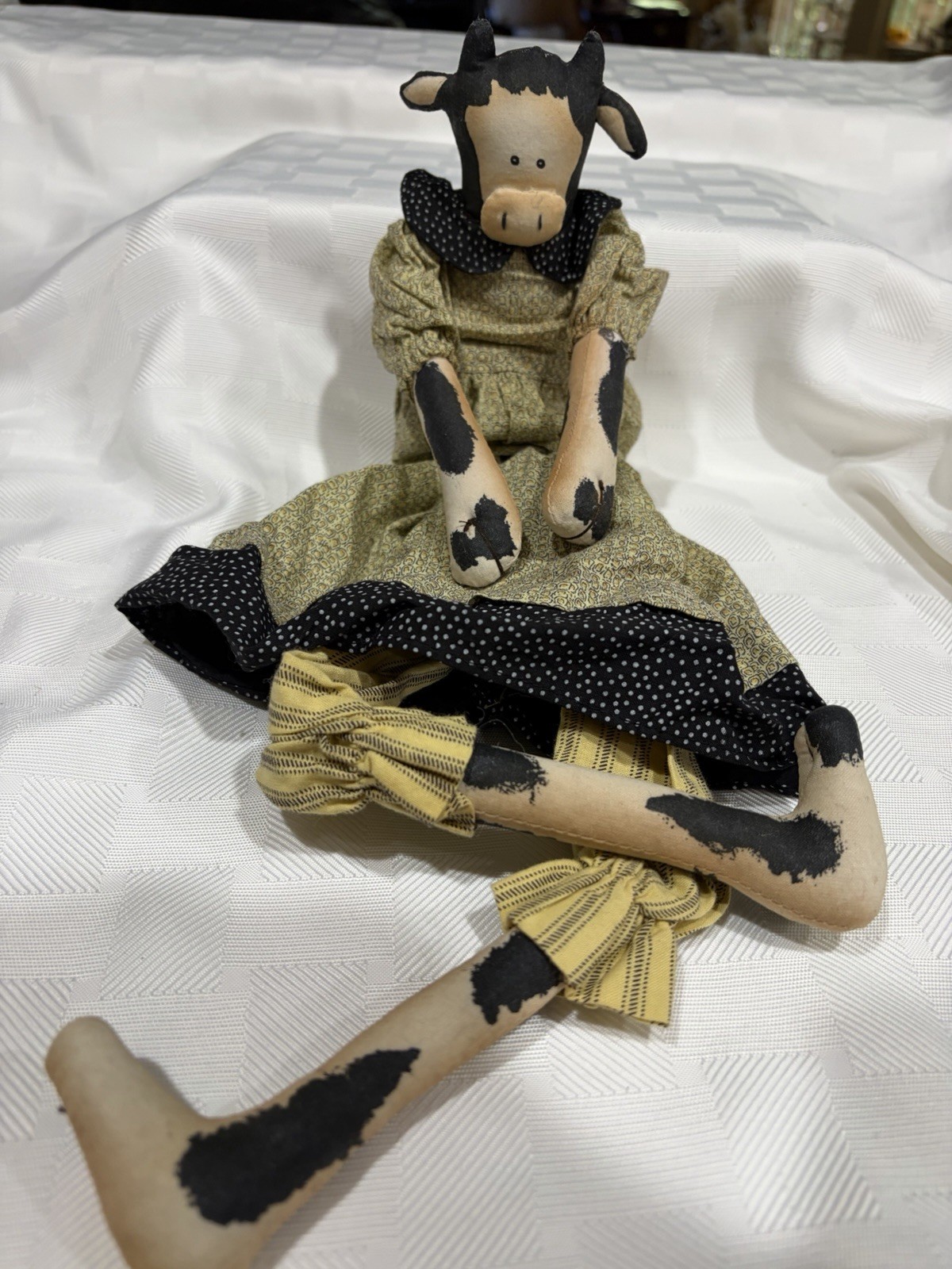 Vintage 2001 Coyne’s & Company Country Folk Art Cow Doll Shelf Sitter Primitive Vintage 2001 Coyne’s & Company Country Folk Art Cow Doll Shelf Sitter Primitive