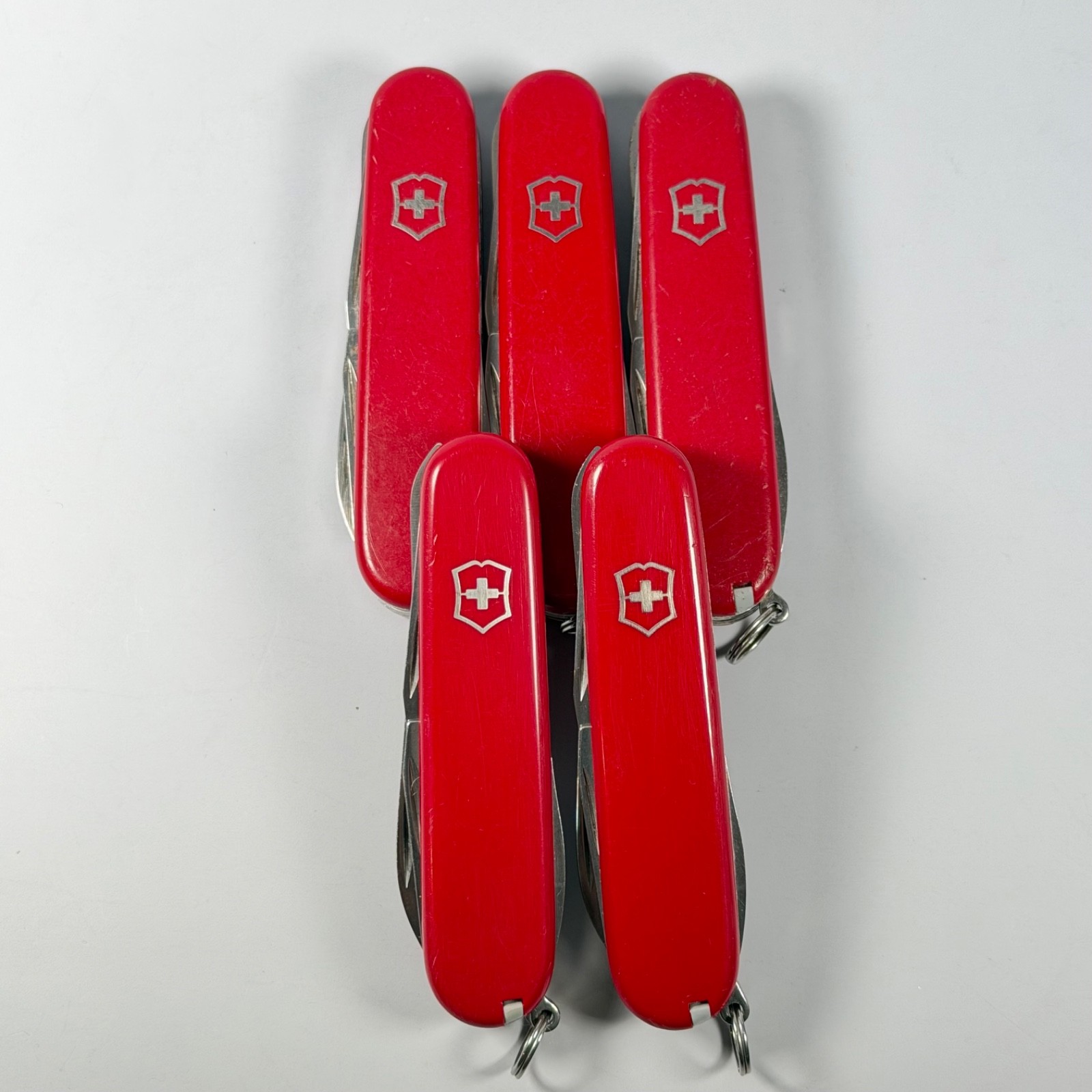 Victorinox Hiker Red 91mm |Clean, Ready to Use| Seller's Choice Victorinox Hiker Red 91mm |Clean, Ready to Use| Seller's Choice