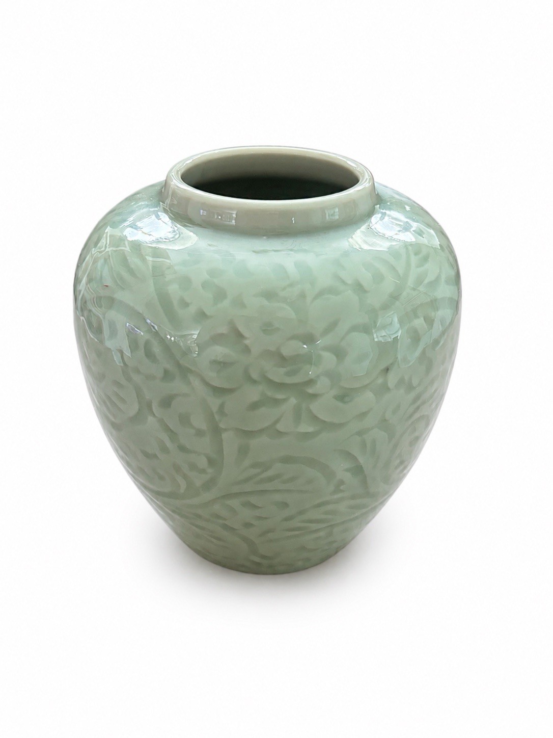 Vintage Chinese Celadon Soft Green Embossed Floral Leaf Vase 6.5” Vintage Chinese Celadon Soft Green Embossed Floral Leaf Vase 6.5”
