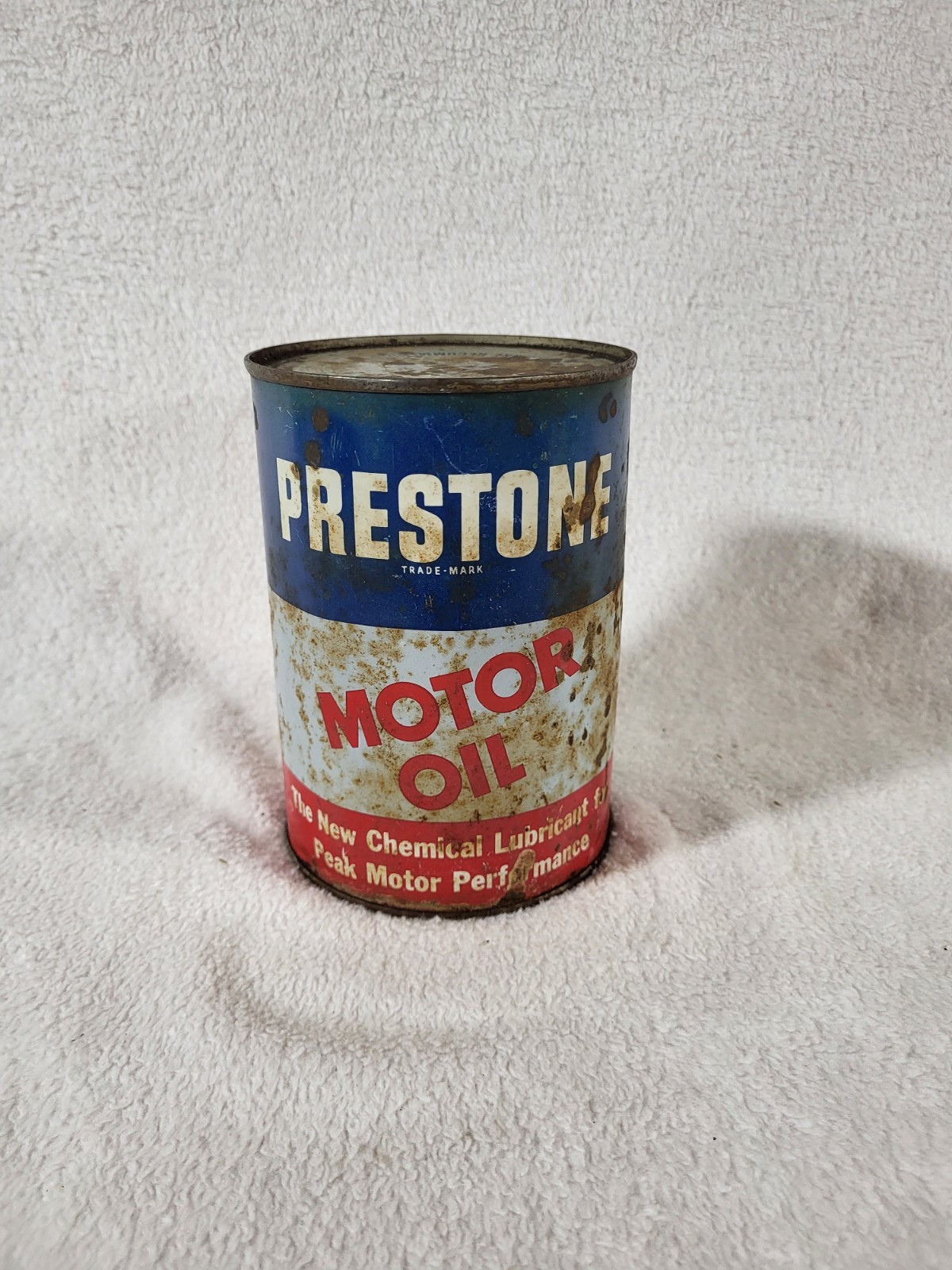Rare Antique 1940s Prestone Synthetic Motor Oil Can 1 Qt FULL National Carbon Co Rare Antique 1940s Prestone Synthetic Motor Oil Can 1 Qt FULL National Carbon Co