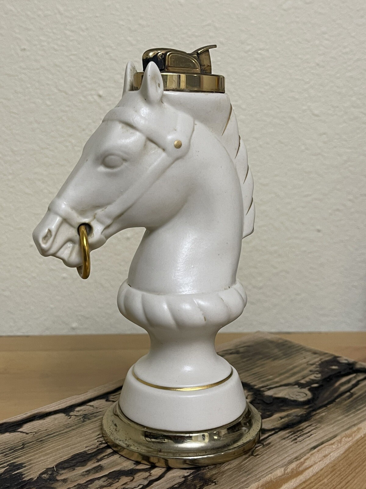 Vintage Evans Hitching Post Horse Fine Bone China Table Lighter 1956 EXCELLENT Vintage Evans Hitching Post Horse Fine Bone China Table Lighter 1956 EXCELLENT