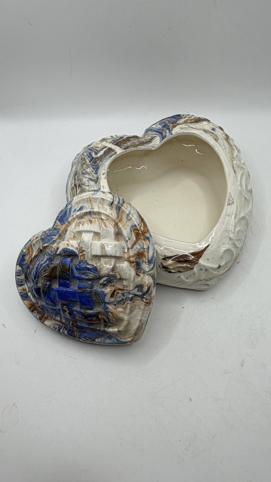 Vintage 1976 Arnels Ceramic Heart Trinket Box Basketweave Marbled Swirl Vintage 1976 Arnels Ceramic Heart Trinket Box Basketweave Marbled Swirl