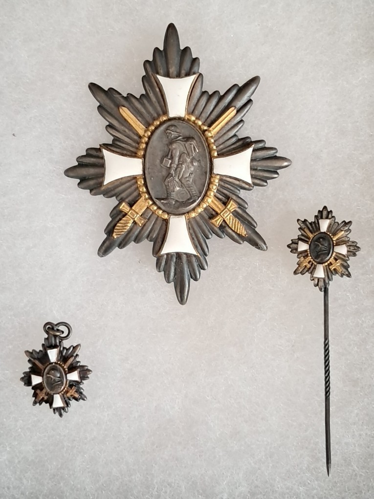 Beautiful WW1 German Vetrans Field Decoration of Honor Cross Set