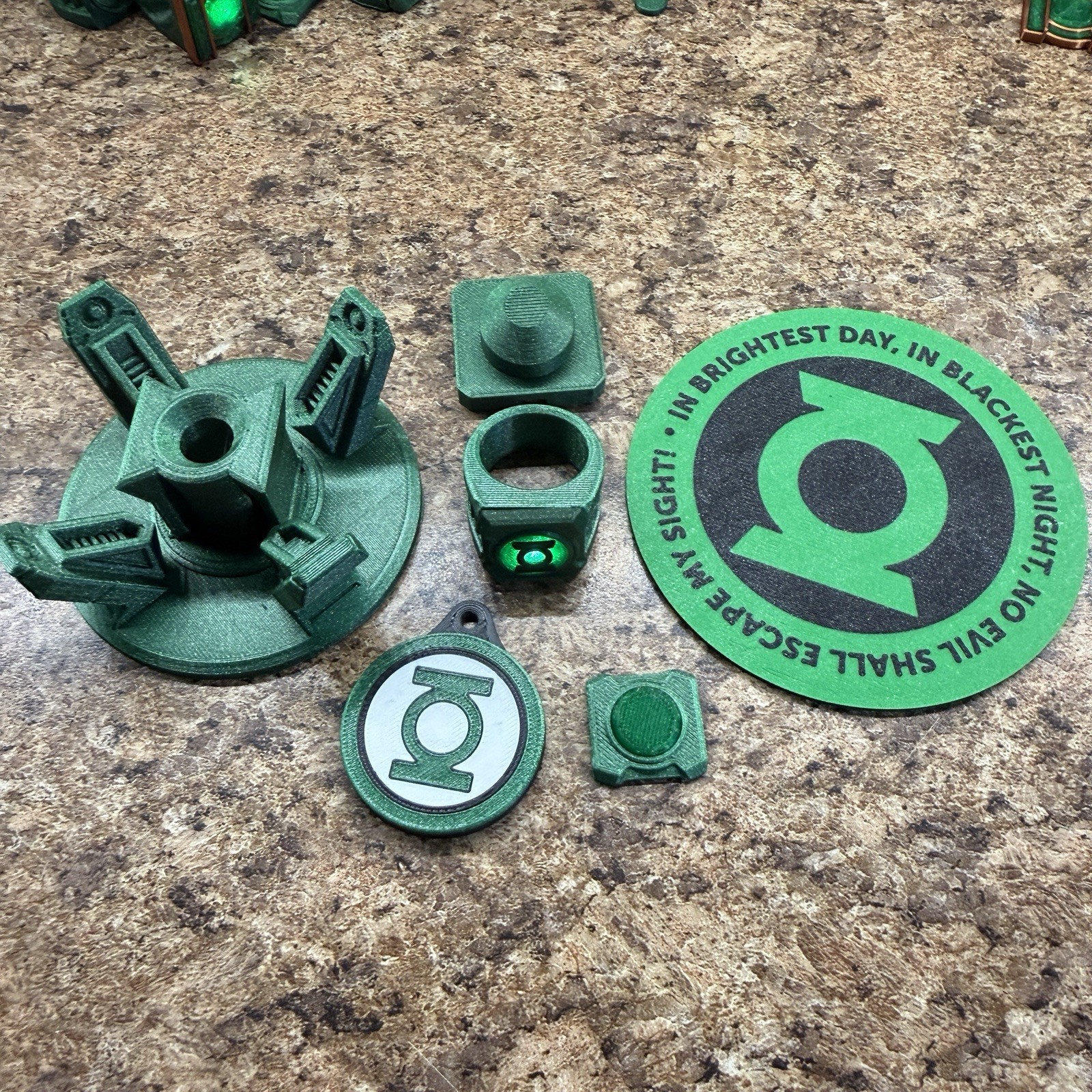 Lantern Corps Green Lantern - Working LED Light Up GREEN Cosplay Rings V1 Custom