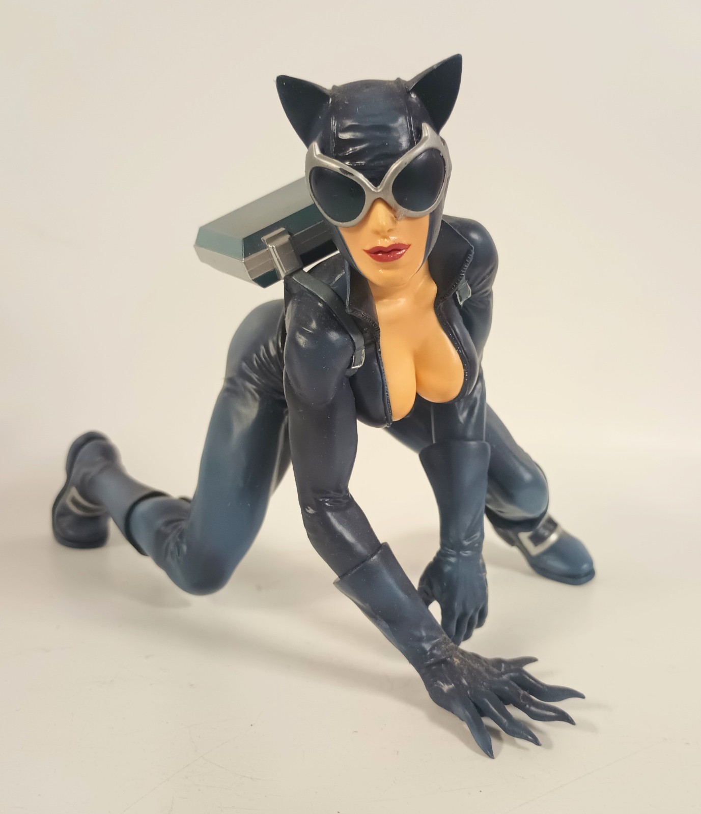 DC COMICS FIGURE ArtFX 1/6 Scale CATWOMAN STATUE KOTOBUKIYA No Box DC COMICS FIGURE ArtFX 1/6 Scale CATWOMAN STATUE KOTOBUKIYA No Box