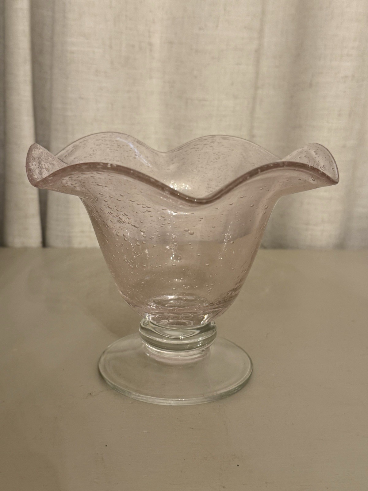 VINTAGE FTD Pink Bubble Glass Scalloped Ruffled Pedestal Vase Dish VINTAGE FTD Pink Bubble Glass Scalloped Ruffled Pedestal Vase Dish