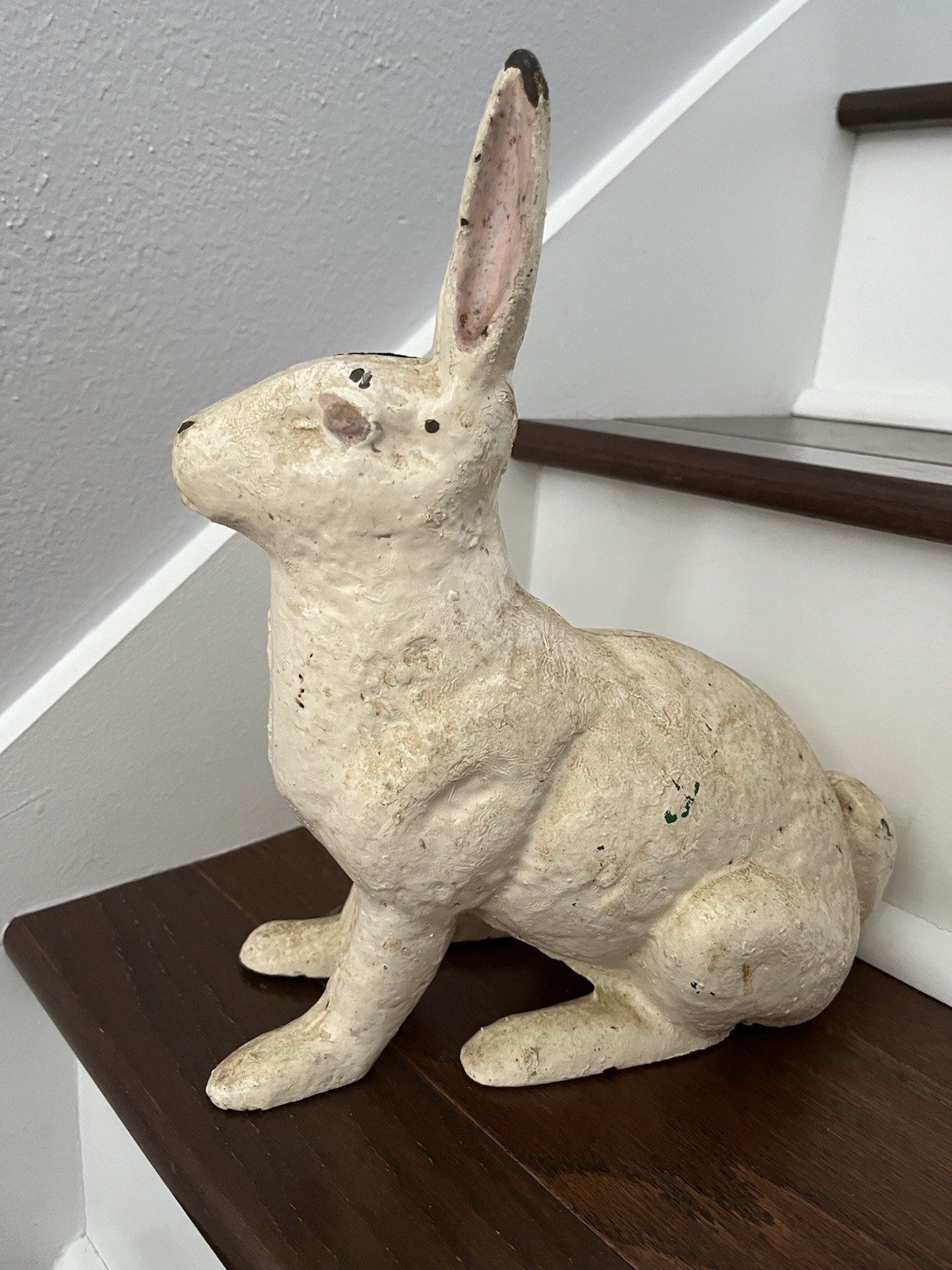 13 pound LIFESIZE ANTIQUE VINTAGE c.1920\'s CAST IRON RABBIT DOORSTOP STATUE
