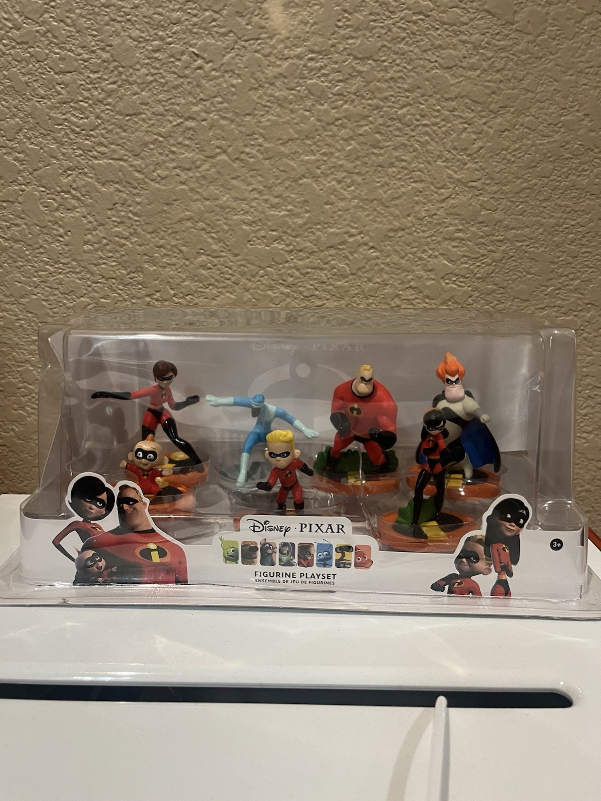 Disney Store Pixar The Incredibles 7-Pack Figurine Playset Movie The Incredibles Disney Store Pixar The Incredibles 7-Pack Figurine Playset Movie The Incredibles