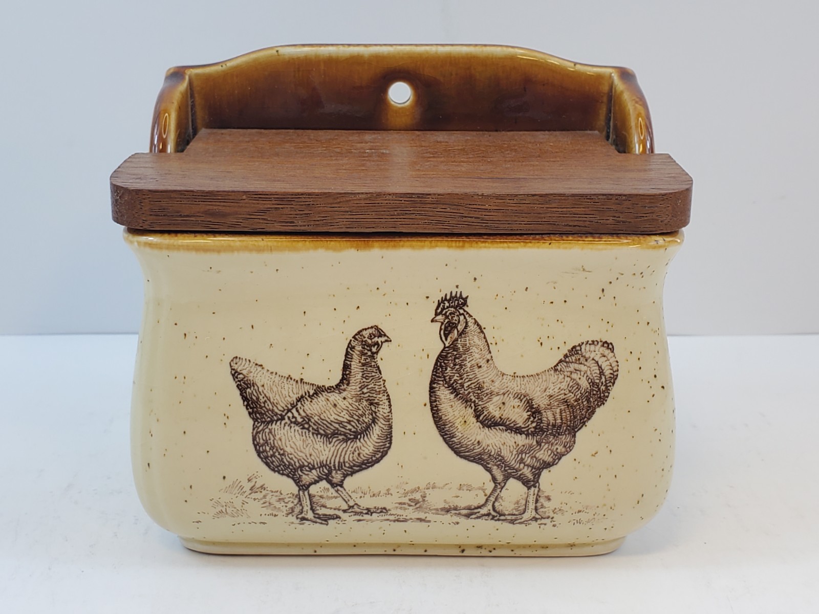 Vintage 1979 Enesco Country Road Rooster Hen Salt Box Salt Cellar Made in Japan Vintage 1979 Enesco Country Road Rooster Hen Salt Box Salt Cellar Made in Japan