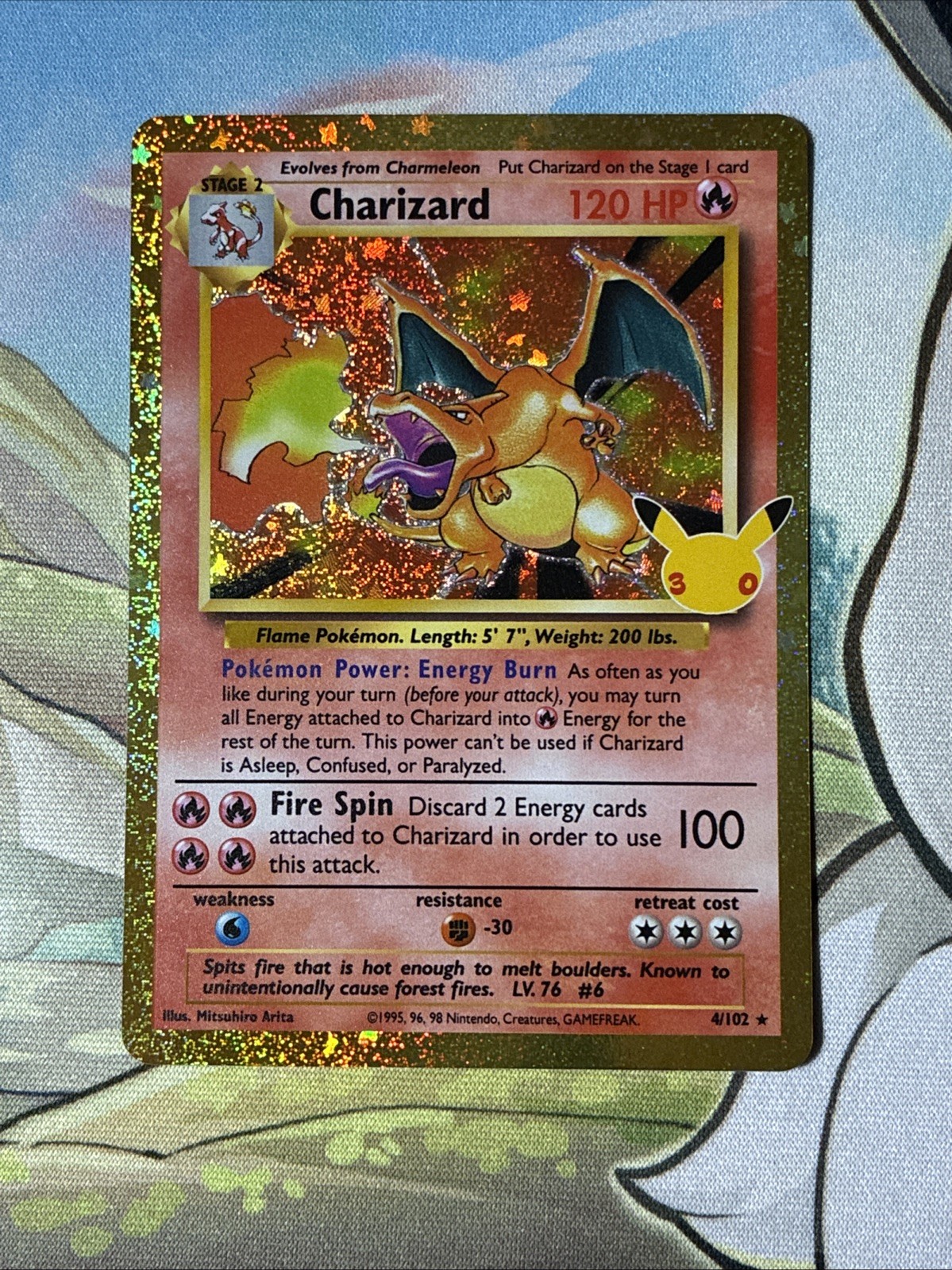 Pokemon 30th anniversary Gold Charizard 4/102 NM Pokemon 30th anniversary Gold Charizard 4/102 NM
