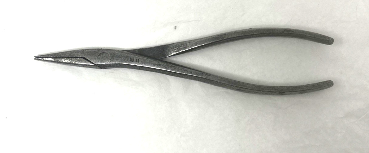 VTG 1930s  Utica 8\