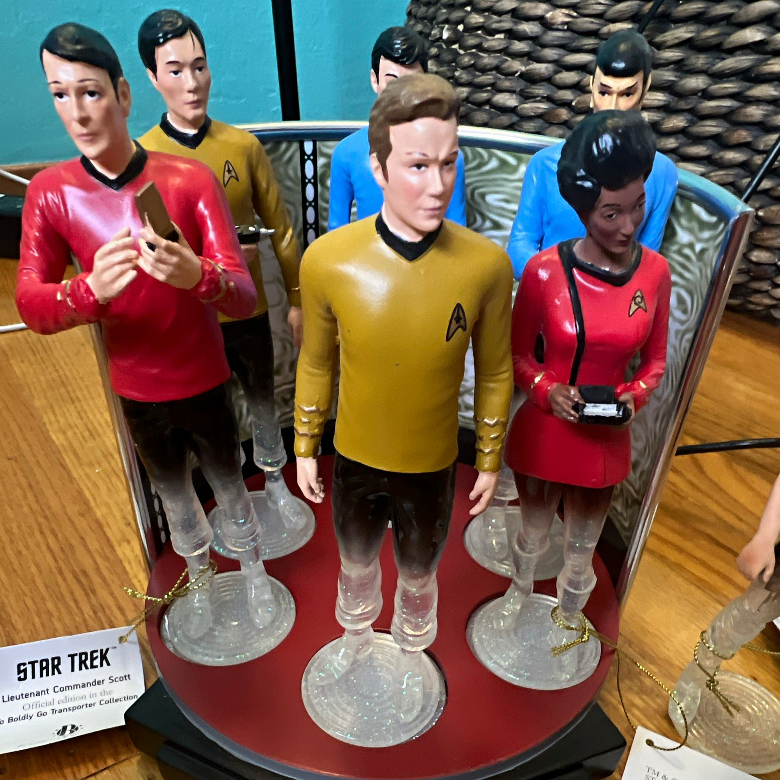 The Bradford Exchange Star Trek To Boldly Go Transporter 8 Figures With Stand The Bradford Exchange Star Trek To Boldly Go Transporter 8 Figures With Stand