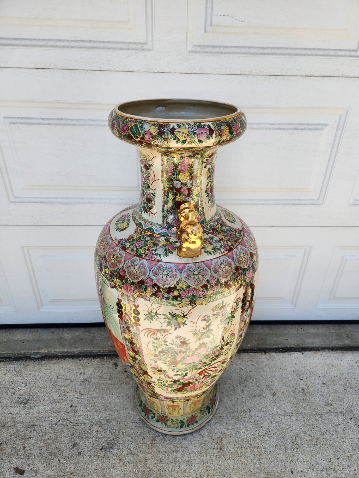 Asian Chinese Oriental Temple Vase Urn Porcelain Ceramic 42 Asian Chinese Oriental Temple Vase Urn Porcelain Ceramic 42