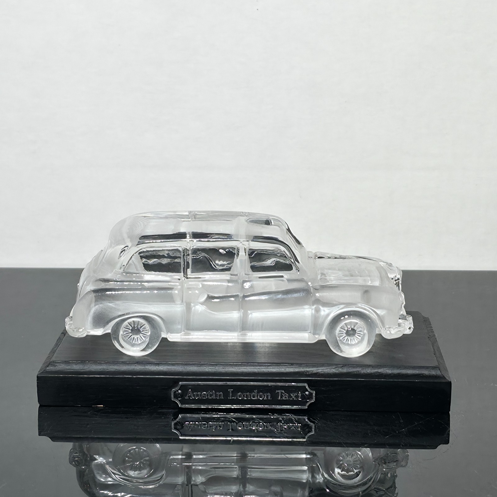 Vintage Crystal Austin London Taxi Cab Glass Figurine on Wood Display Base Vintage Crystal Austin London Taxi Cab Glass Figurine on Wood Display Base