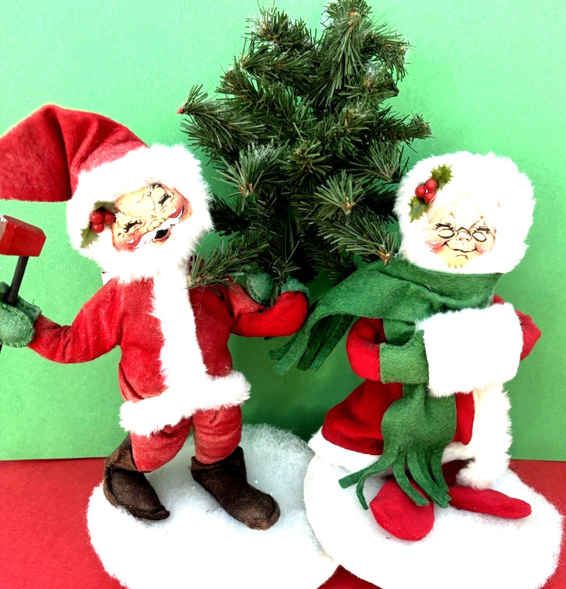 VTG LOT 1992 Annalee 2 Christmas Dolls Santa & Ms Claus 9 VTG LOT 1992 Annalee 2 Christmas Dolls Santa & Ms Claus 9