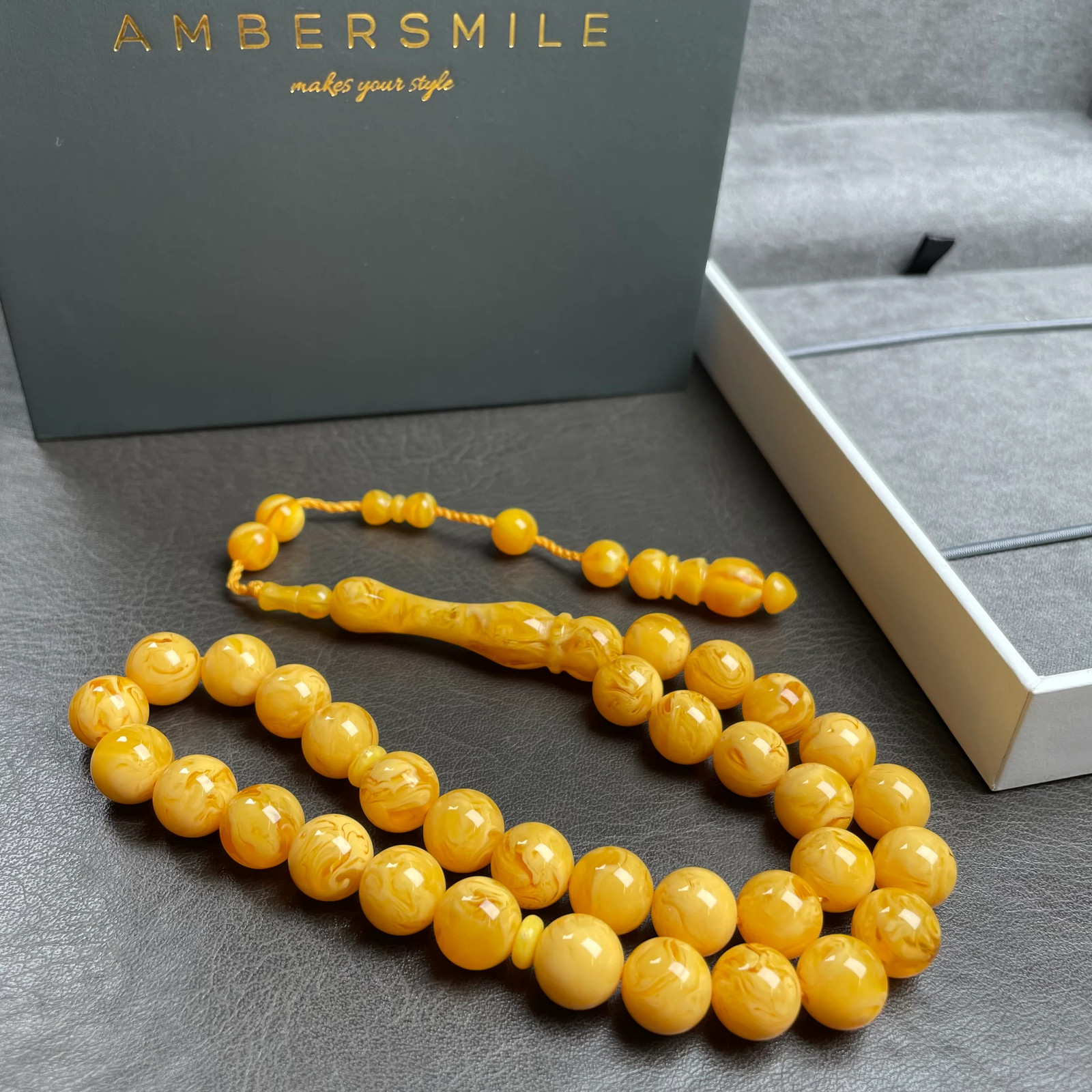 Antique Amber Resin (Mastic) Misbaha Tasbih 28g | 10mm | 33 beads Tamlika Antique Amber Resin (Mastic) Misbaha Tasbih 28g | 10mm | 33 beads Tamlika