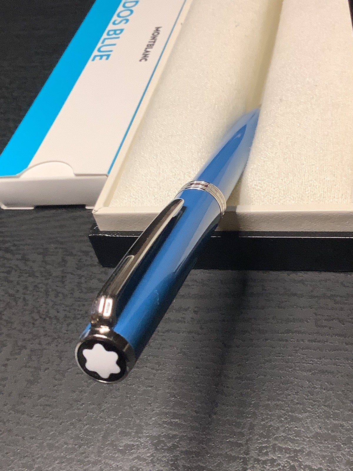 MONTBLANC 2020 PIX BARBADOS OCEAN BLUE WITH PLATINUM TRIM, COLLECTOR GRADE MONTBLANC 2020 PIX BARBADOS OCEAN BLUE WITH PLATINUM TRIM, COLLECTOR GRADE