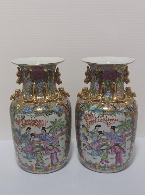 Vintage Chinese Famille Rose Porcelain Pair Vases 12