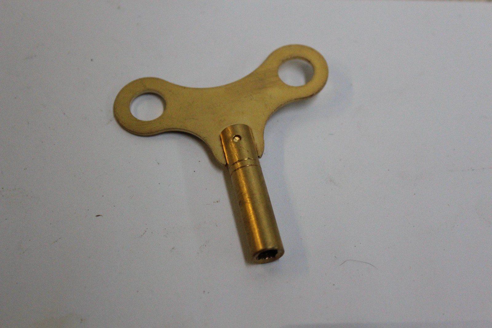 New Brass Replacement Clock Key Size 7 / 4.0 mm For Key Wind Clocks New Brass Replacement Clock Key Size 7 / 4.0 mm For Key Wind Clocks