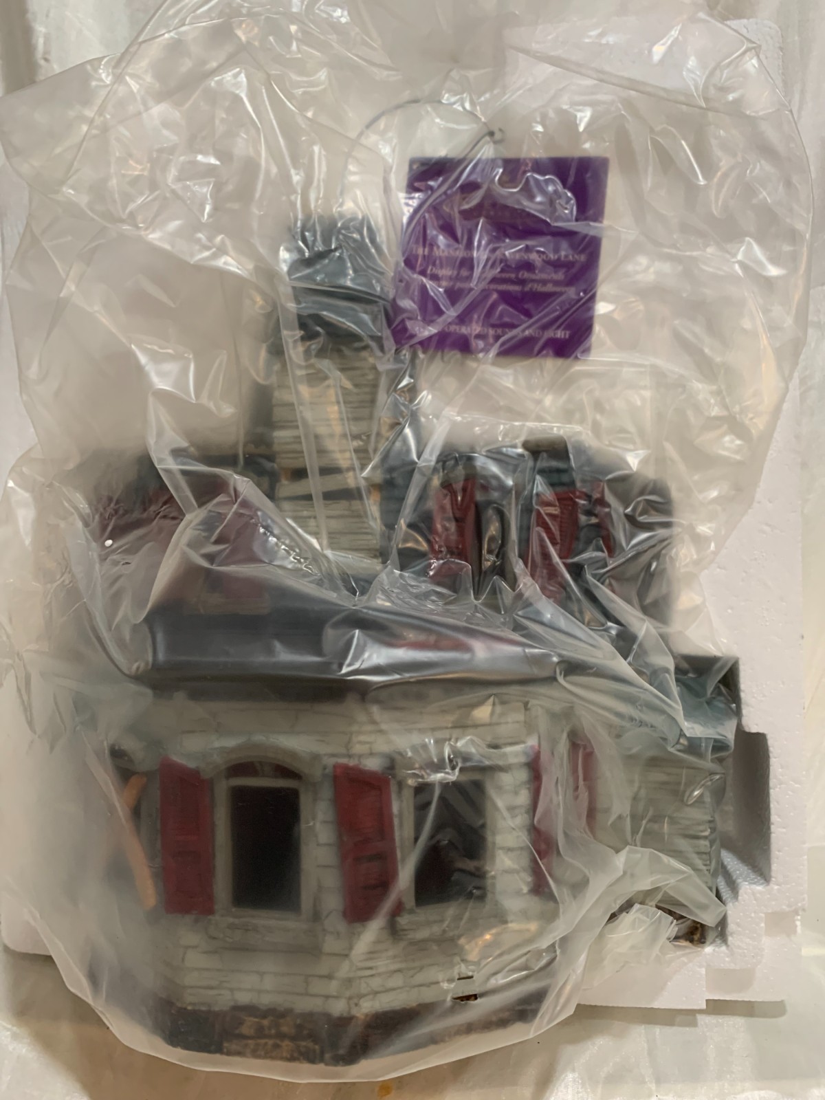 Hallmark Mansion on Ravenwood Lane Haunted House Display Halloween Decoration Hallmark Mansion on Ravenwood Lane Haunted House Display Halloween Decoration