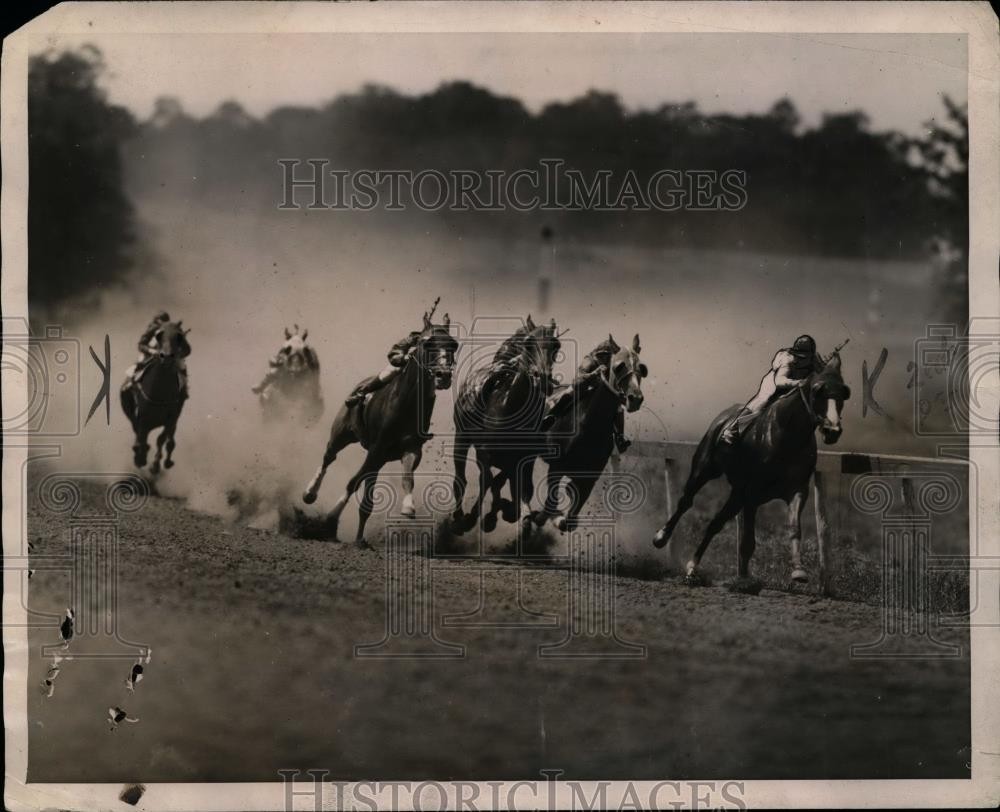 1922 Press Photo Yonkers Empire track Cromwell wins vs Star Court, Halus 1922 Press Photo Yonkers Empire track Cromwell wins vs Star Court, Halus