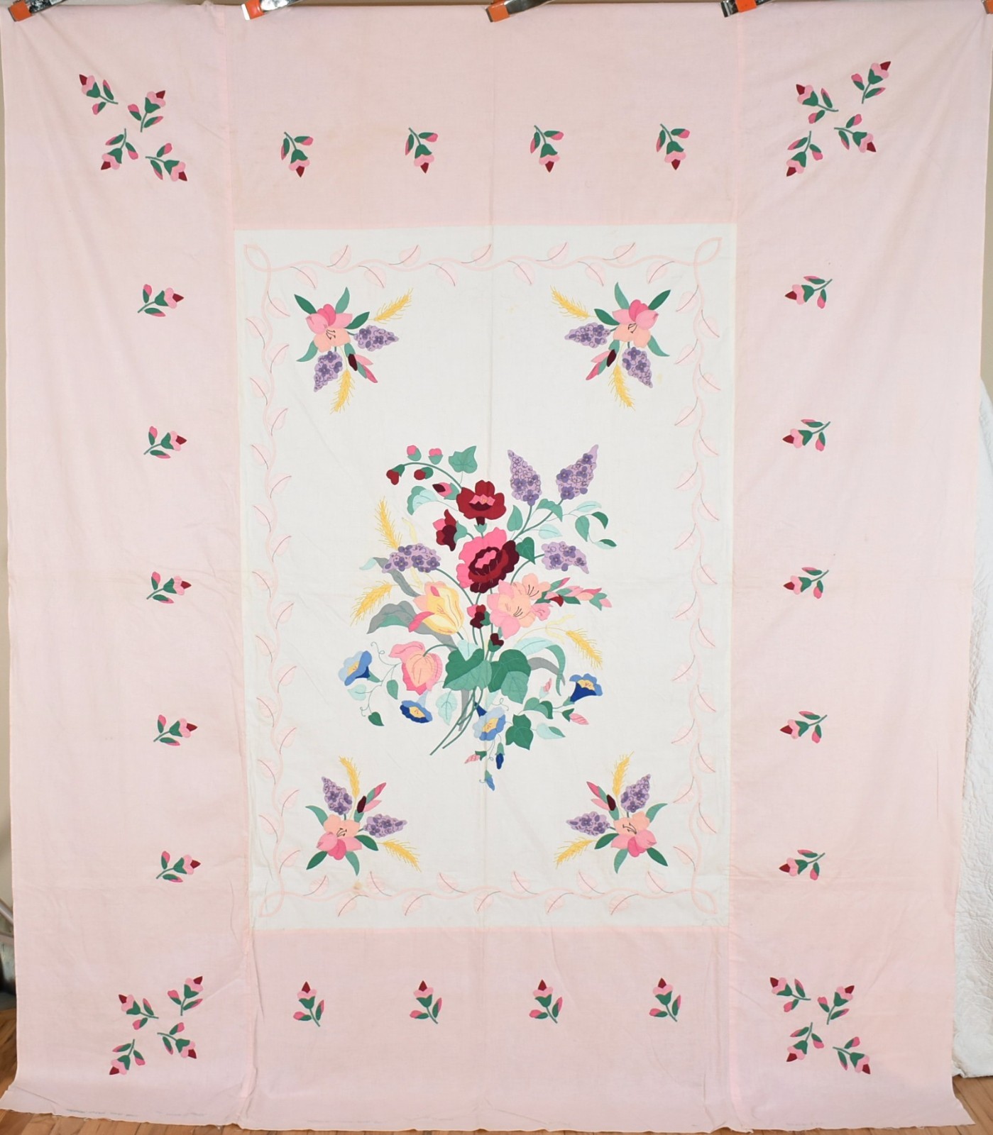 OUTSTANDING Vintage 1930\'s Progress Floral Bouquet Applique Quilt Top OUTSTANDING Vintage 1930\'s Progress Floral Bouquet Applique Quilt Top