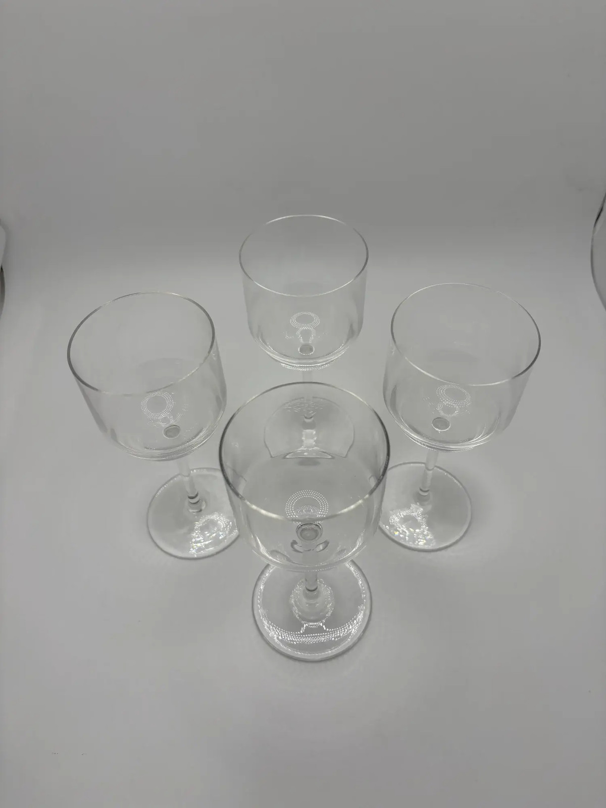 Rosenthal Studio Line Wine Glasses Set of 4 Clear Crystal Stemware Rosenthal Studio Line Wine Glasses Set of 4 Clear Crystal Stemware