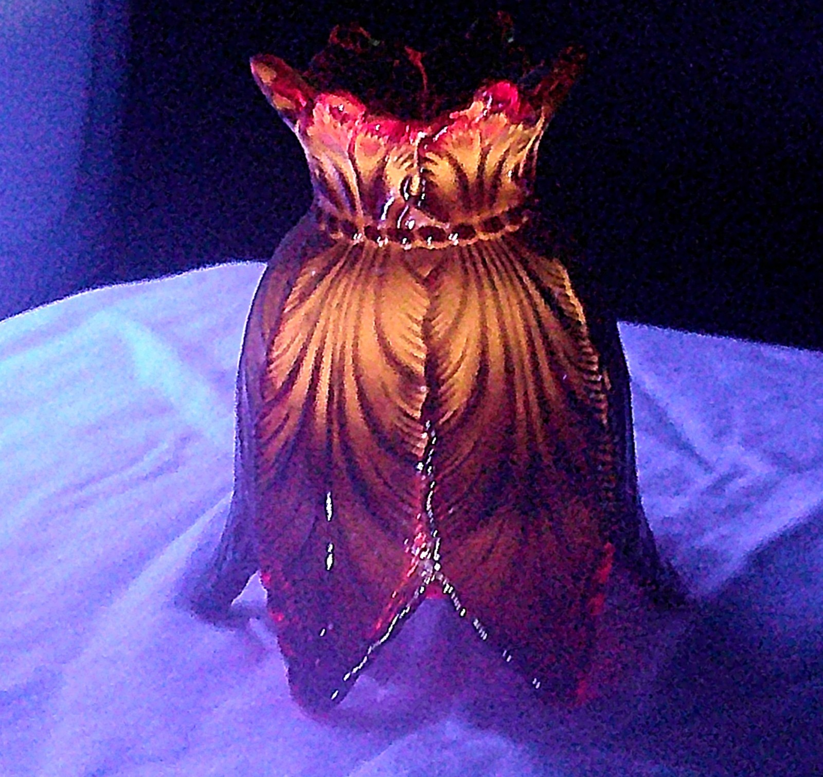 VINTAGE FENTON GLASS RED AMBERINA TWO WAY CANDLE HOLDER 1973 VINTAGE FENTON GLASS RED AMBERINA TWO WAY CANDLE HOLDER 1973