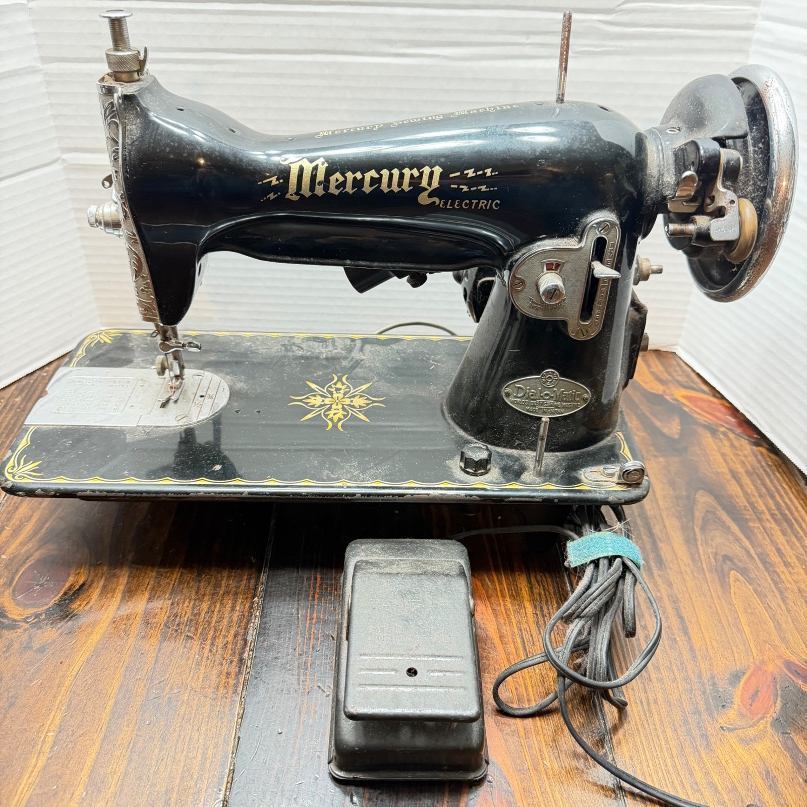 Vintage Mercury Electric Dial-O-Matic Sewing Machine Black Cast Iron Japan Parts