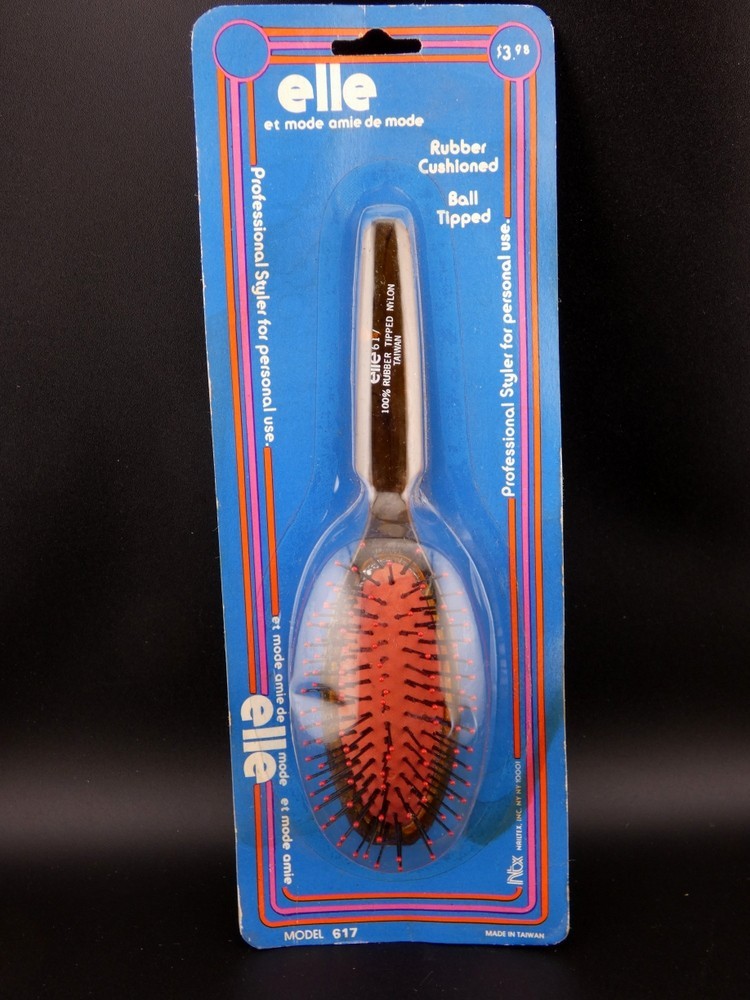 Vintage Elle Professional Rubber Cushioned Ball Tipped Hair Brush Model 617 Vintage Elle Professional Rubber Cushioned Ball Tipped Hair Brush Model 617