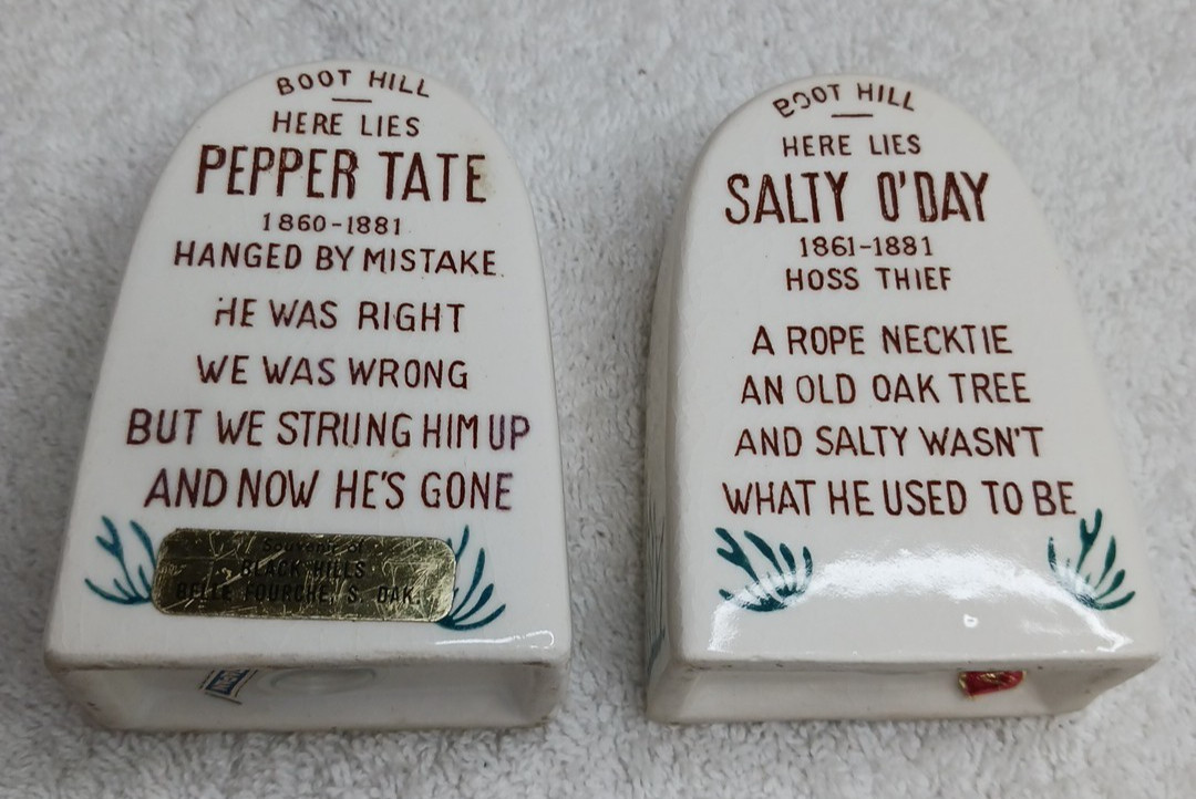 Ceramic Boot Hill Tombstone Novelty Salt & Pepper Shakers Set 2pc White Ceramic Boot Hill Tombstone Novelty Salt & Pepper Shakers Set 2pc White