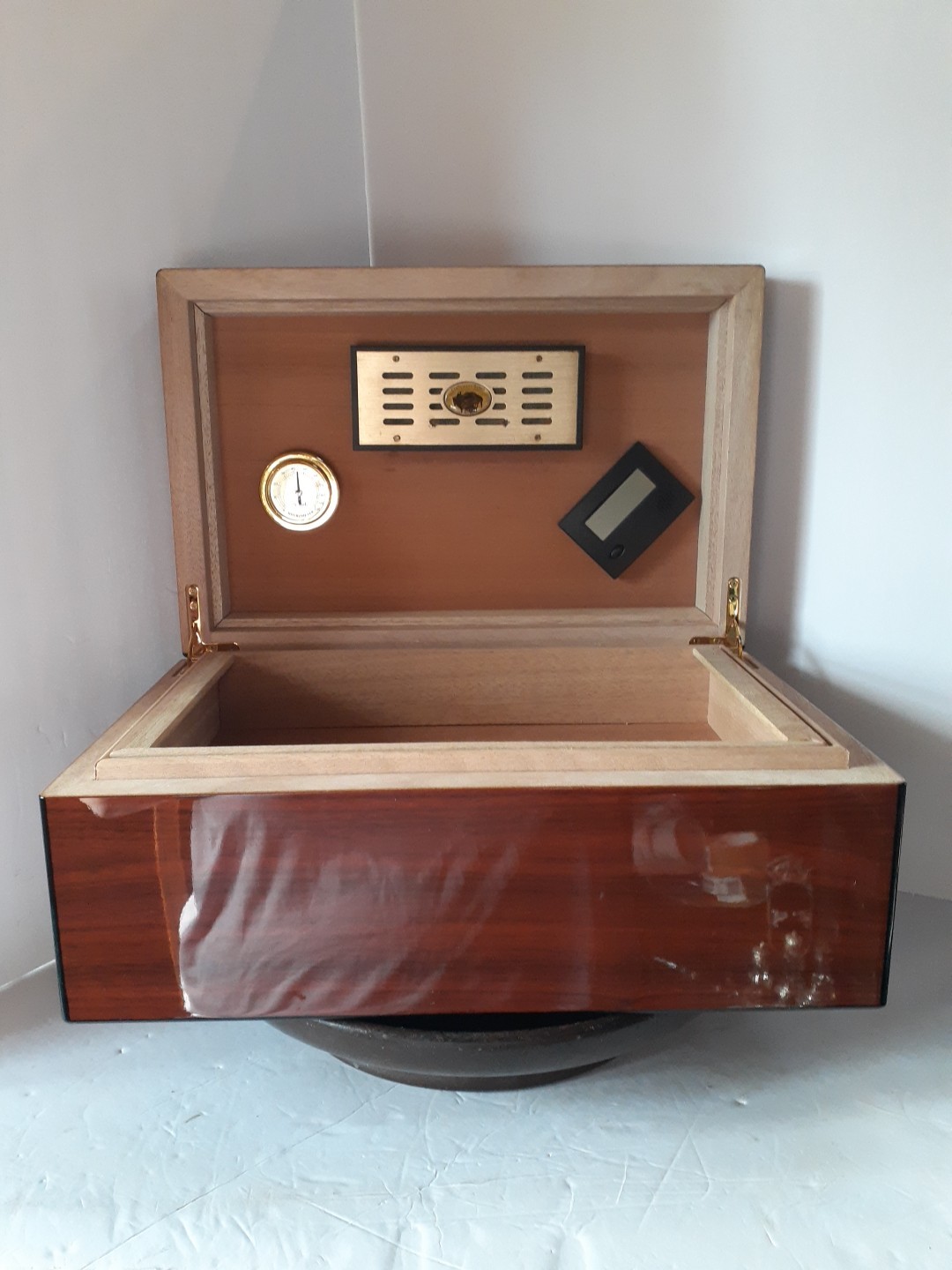 Craftsman Bench Humidor Craftsman Bench Humidor
