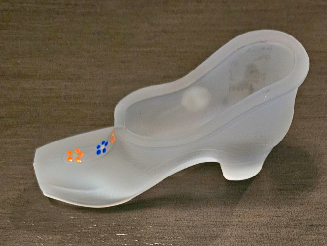Vintage Westmoreland Glass White Satin Shoe Slipper Hand Painted Flowers 4.5 Vintage Westmoreland Glass White Satin Shoe Slipper Hand Painted Flowers 4.5