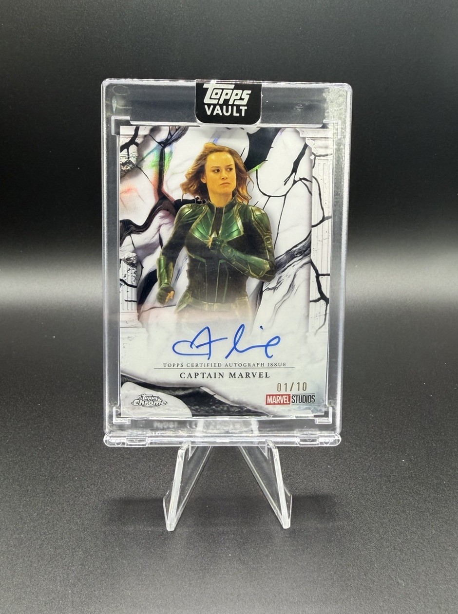 2026 Topps Marvel Vault Brie Larson Auto Black 01/10 ALPHA Captain Marvel