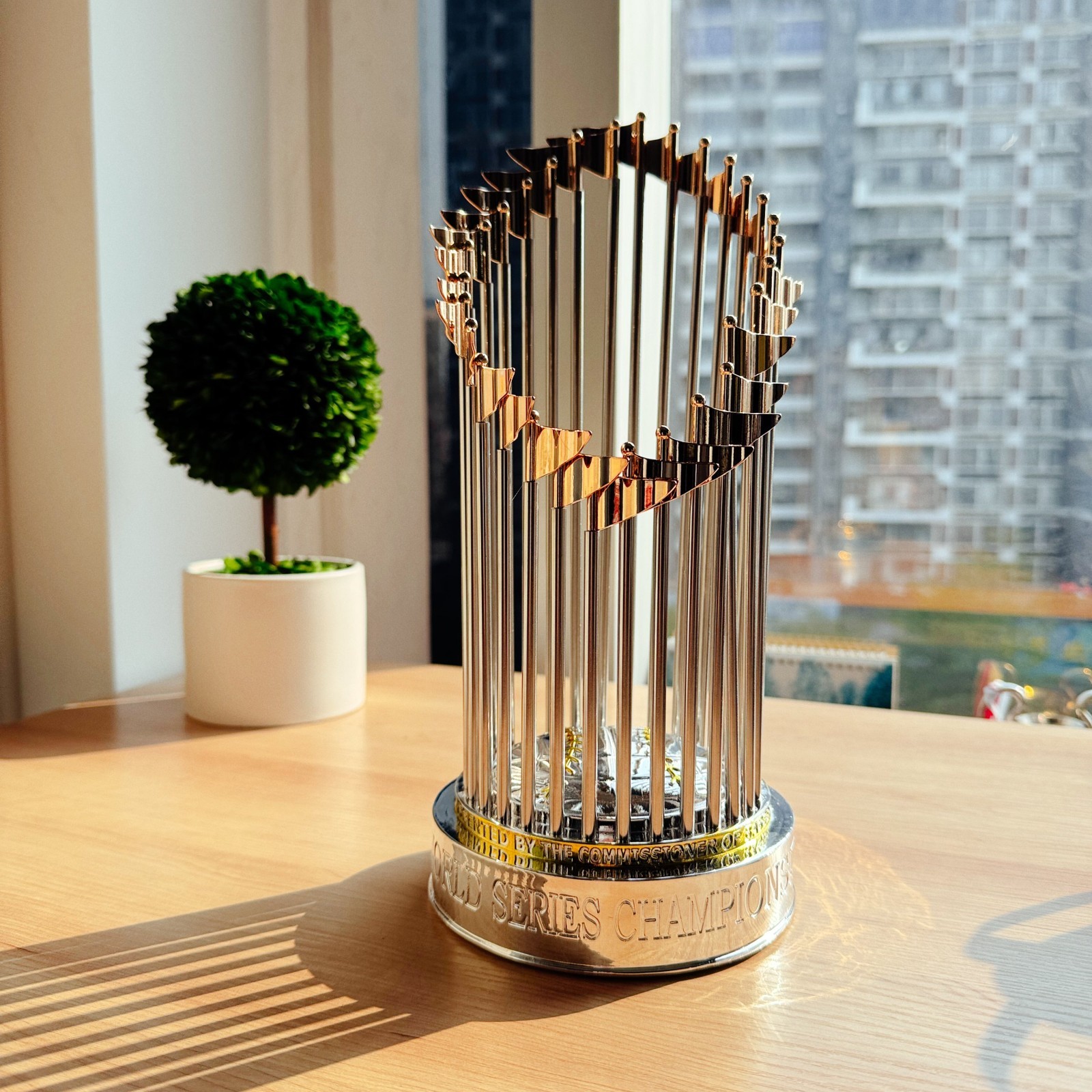 11.8'' MLB World Series Championship Resin Replica Trophy（Universal version）