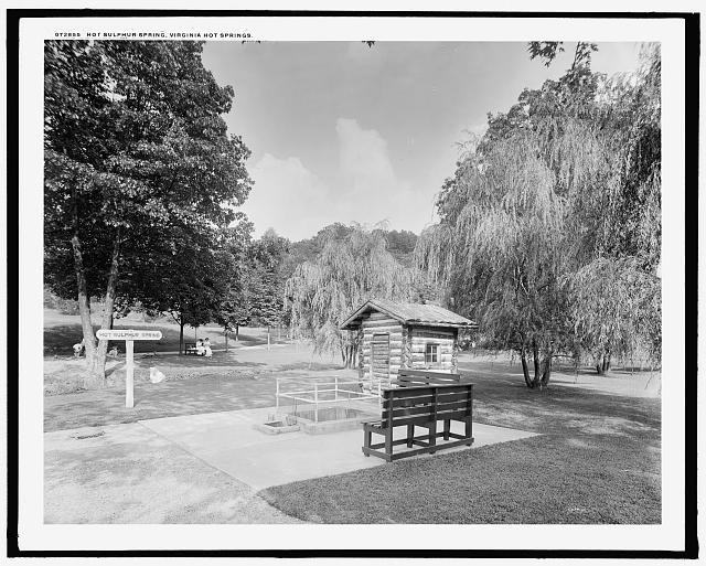 Photo:Hot Springs VA Hot Sulphur Spring Log Cabins c1910