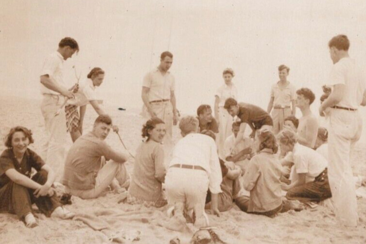 3P Photograph Cute Group Photo Men Women Sand Beach 1930-40\'s 