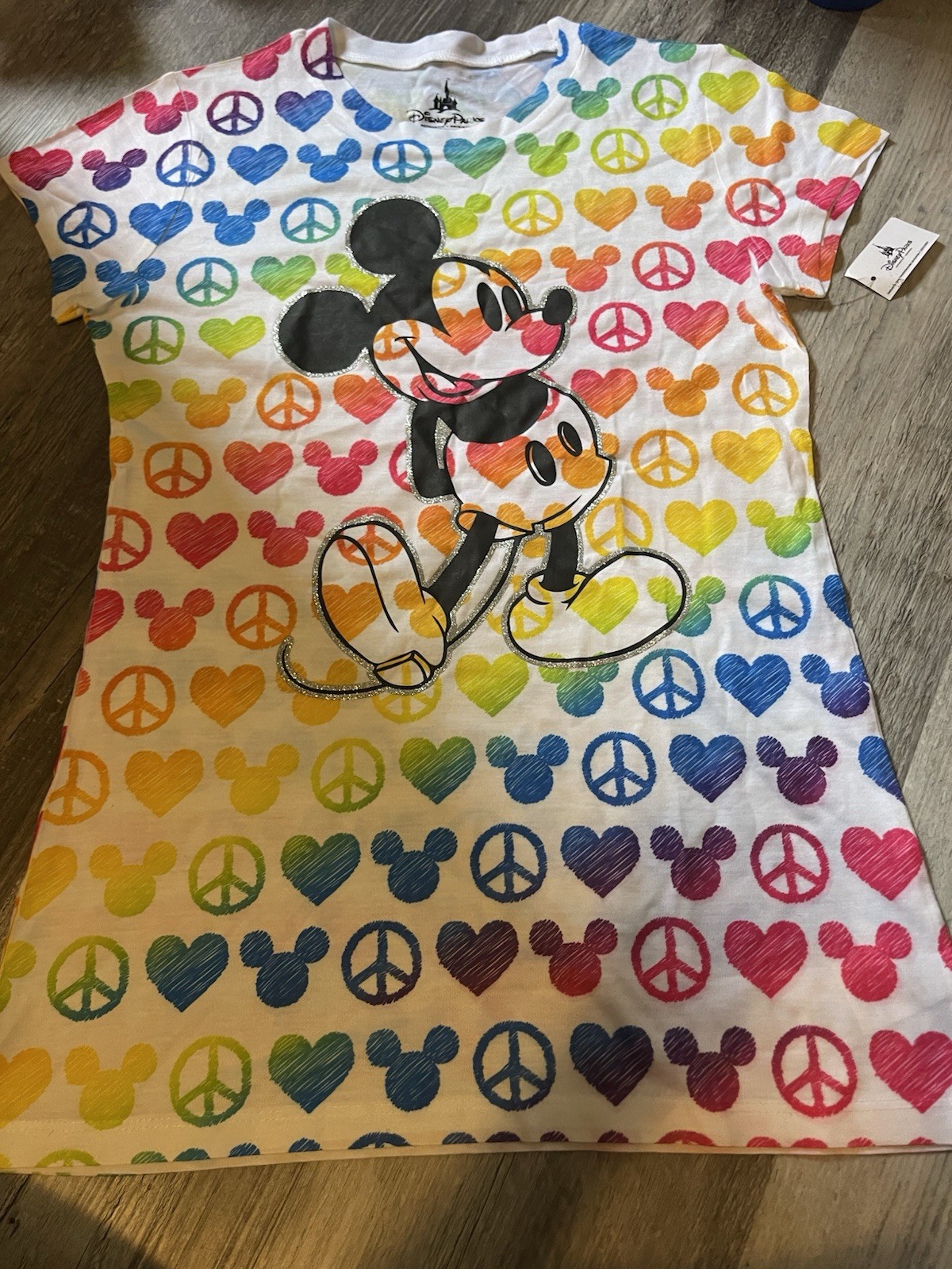 NWT Disney Tshirt Mickey Mouse Size XL NWT Disney Tshirt Mickey Mouse Size XL