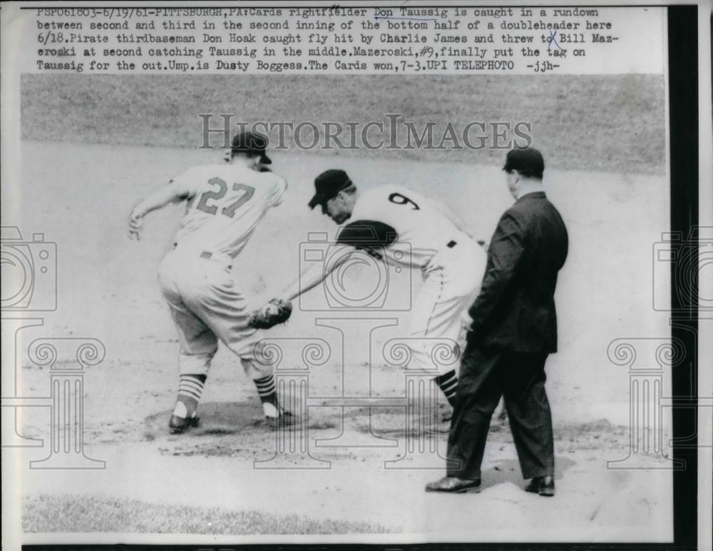 1961 Press Photo Cardinals Don Taussig vs Pirates Don Hoak, Bill Lazeroski