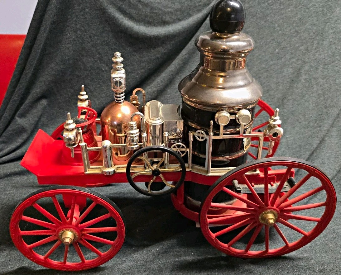 1978 Jim Beam 1867 Mississippi Fire Engine No 313 Decanter Regal China Vintage