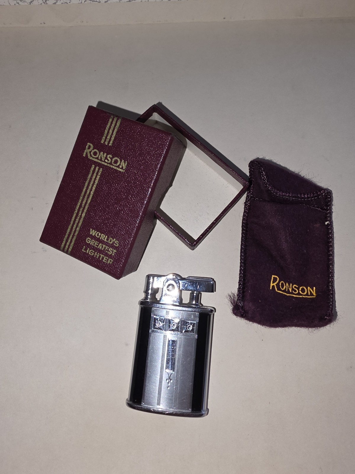 Vintage Ronson Cigarette lighter with original box and bag art deco 1930 -1950s