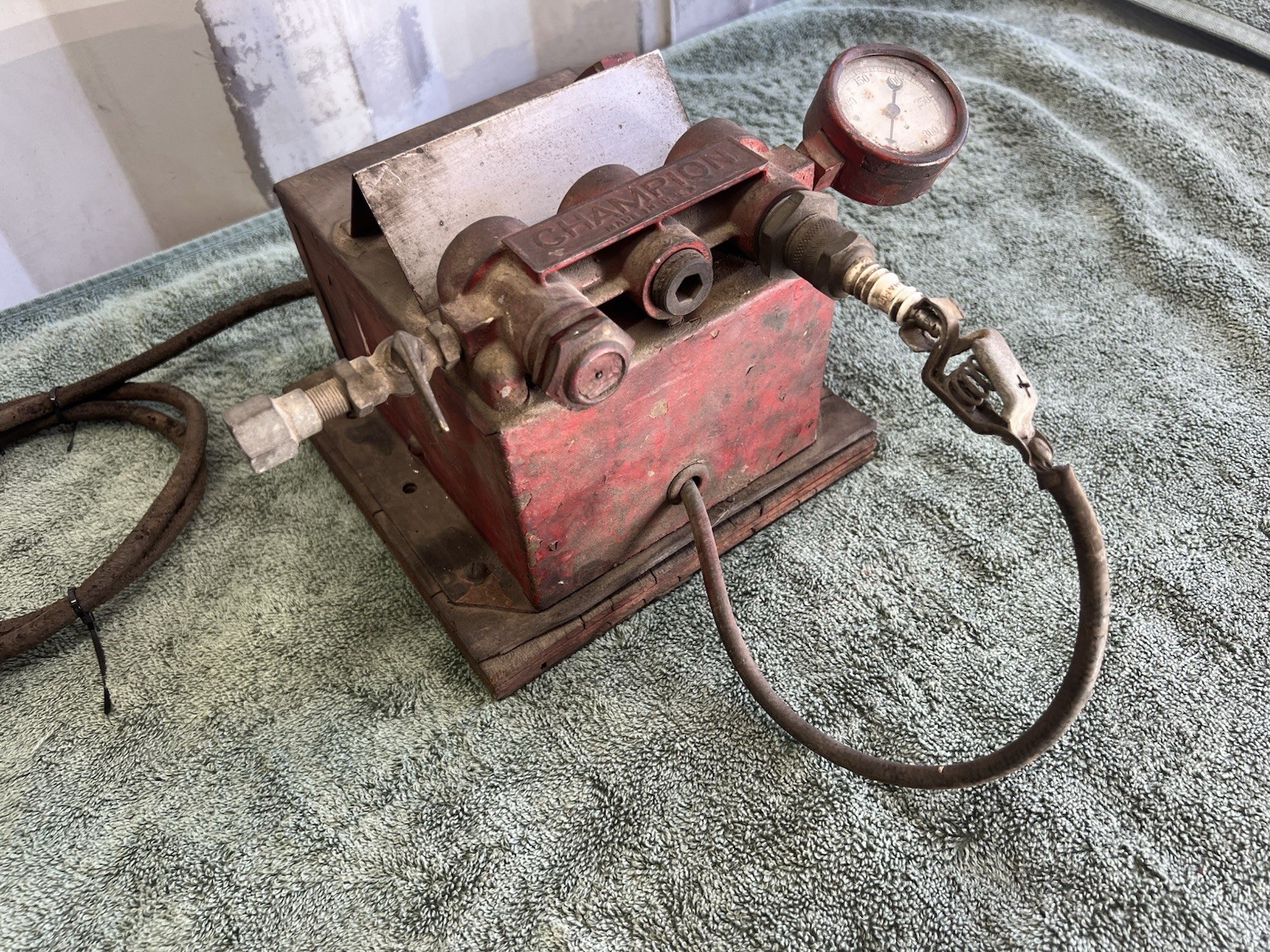 Rare 1930\'s Champion Spark Plug Cleaner Tester Vintage Untested Garage Rare 1930\'s Champion Spark Plug Cleaner Tester Vintage Untested Garage
